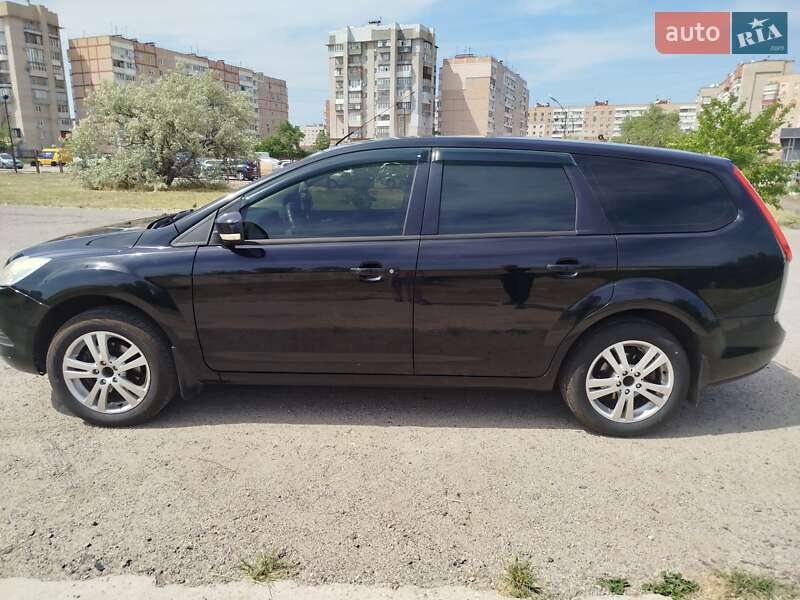 2010 ford focus