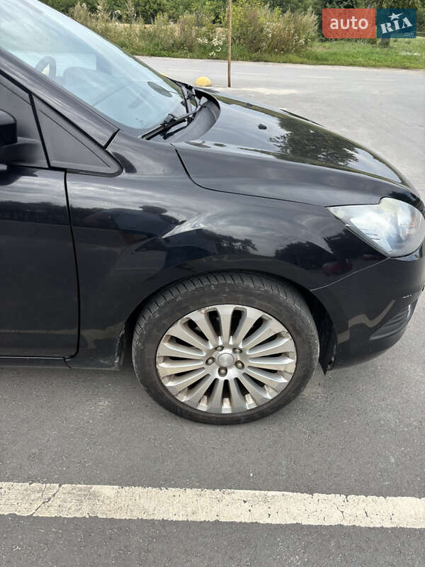 2010 ford focus