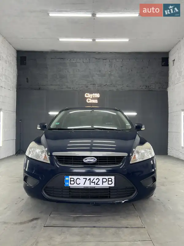 2010 ford focus