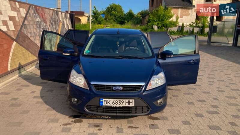 2010 ford focus