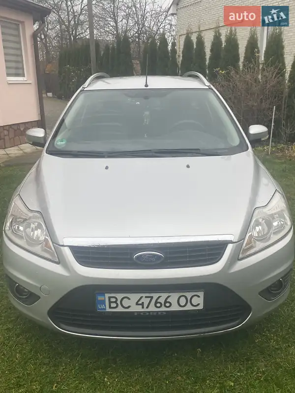 2010 ford focus