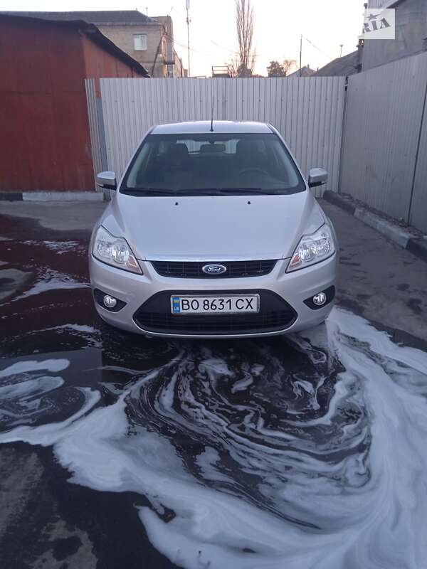 2010 ford focus