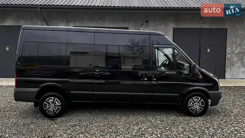 2012 ford tourneo
