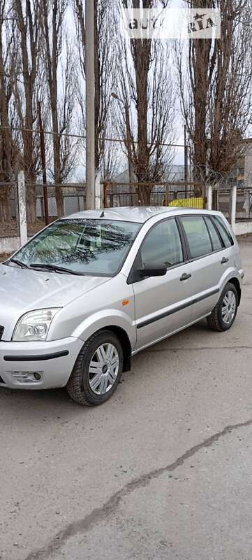 2004 ford fusion