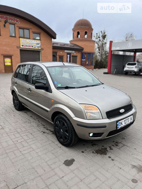 2004 ford fusion