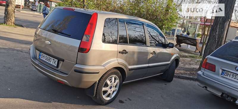 2004 ford fusion