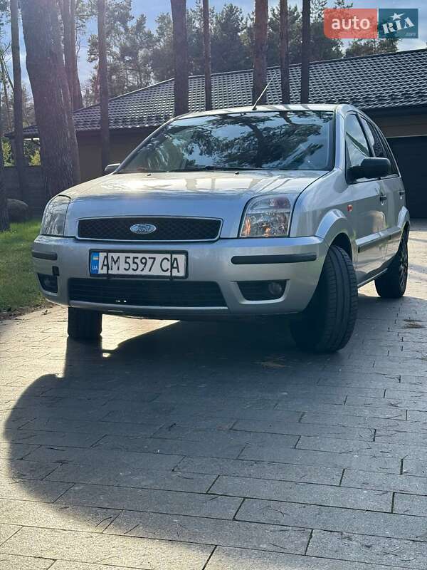 2004 ford fusion
