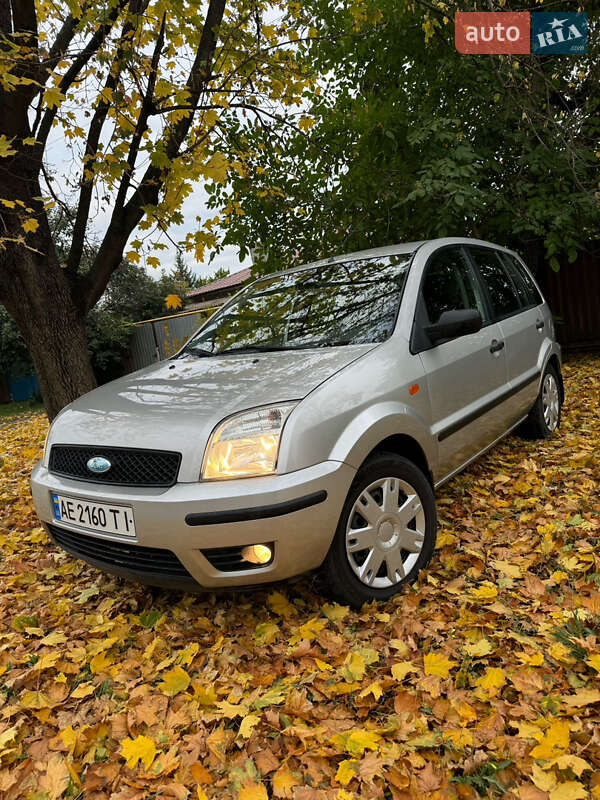 2004 ford fusion