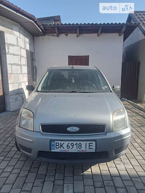 2004 ford fusion
