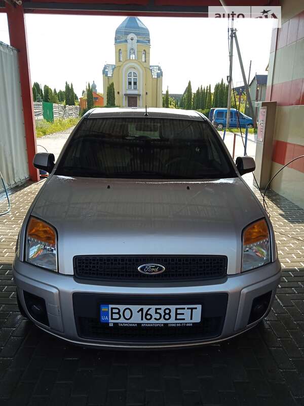 2010 ford fusion