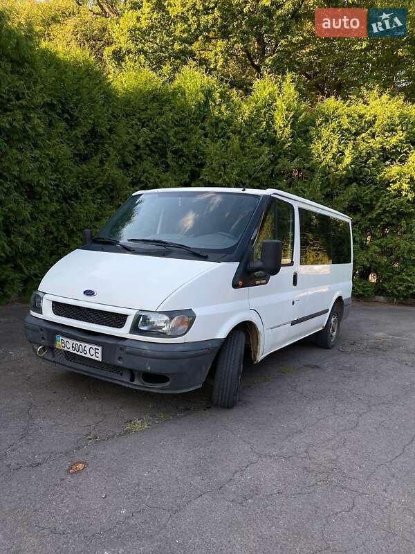 2005 ford transit