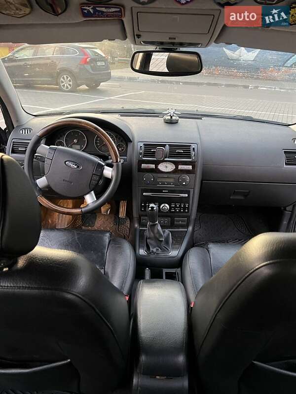 2004 ford mondeo