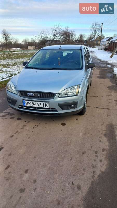 2004 ford focus