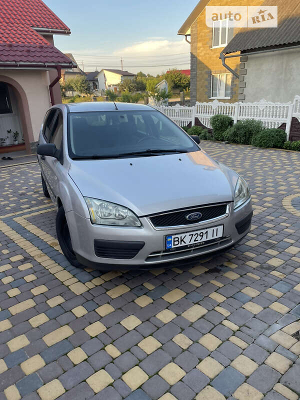 2005 ford focus