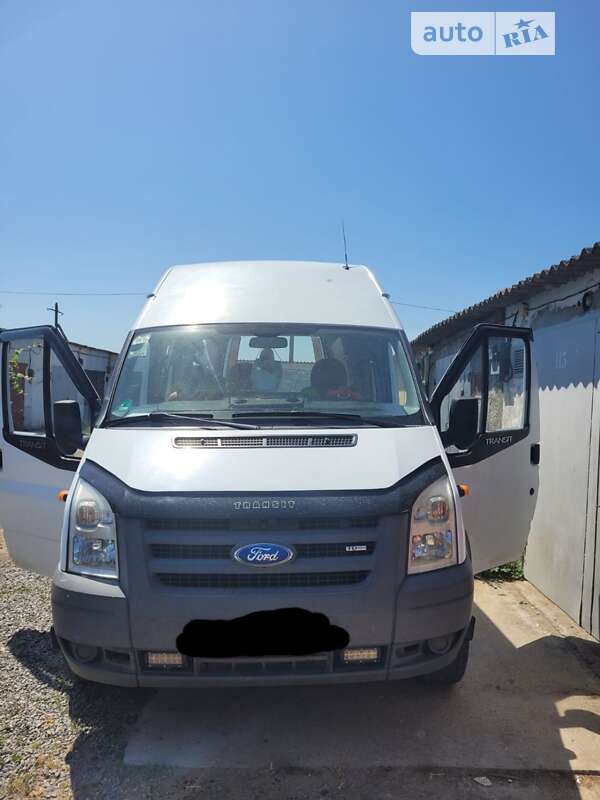 2007 ford transit