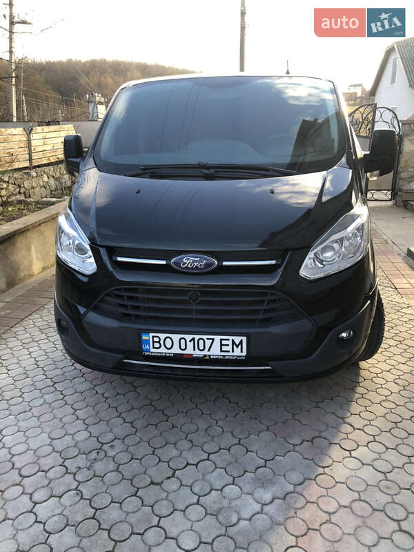 2017 ford transit custom