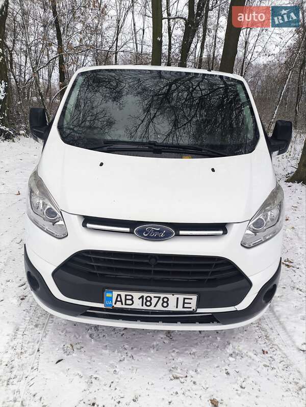 2017 ford transit custom