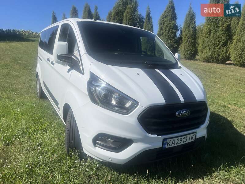 2018 ford transit custom