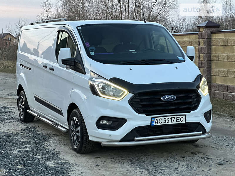 2018 ford transit custom