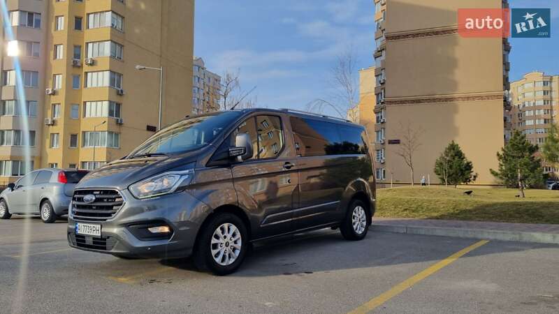 2018 ford transit custom