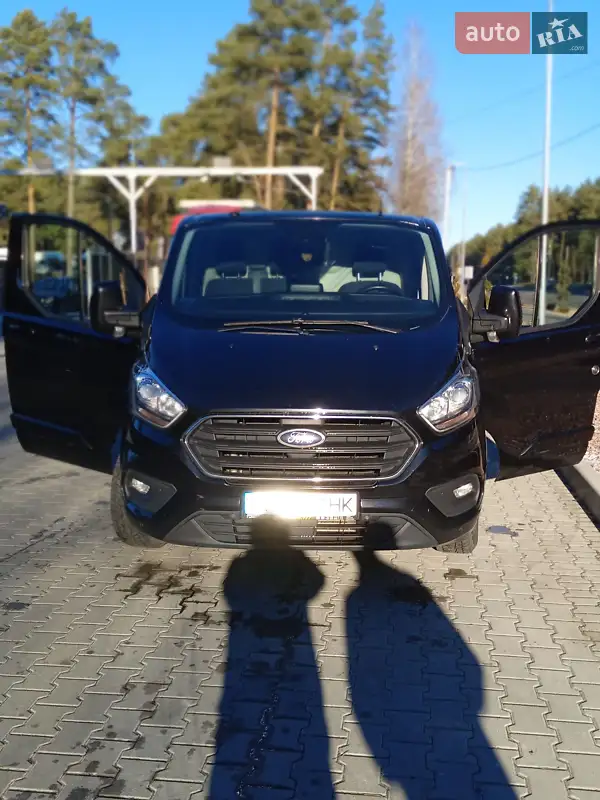 2019 ford transit custom