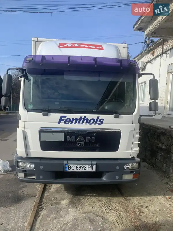 2011 man 12-220