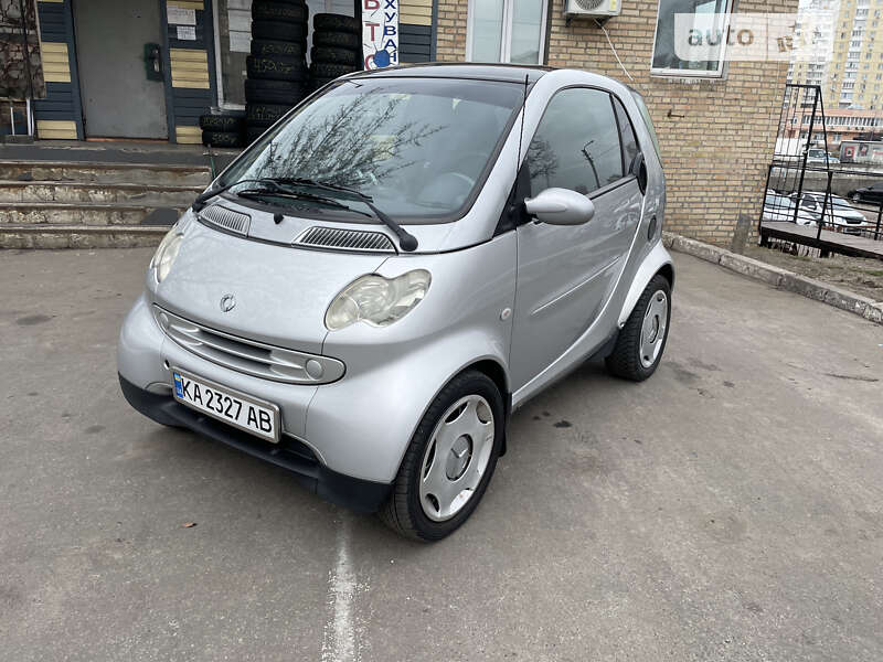2002 smart mc 01