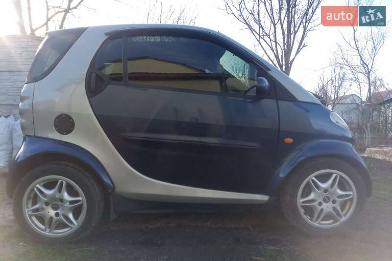 2000 smart mc 01
