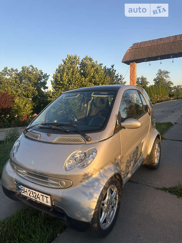 2003 smart mc 01
