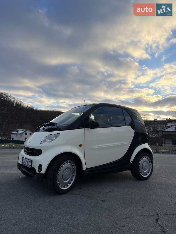 2003 smart mc 01