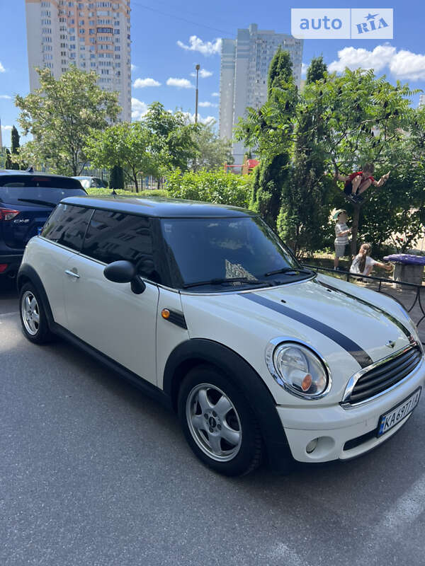 2009 mini one