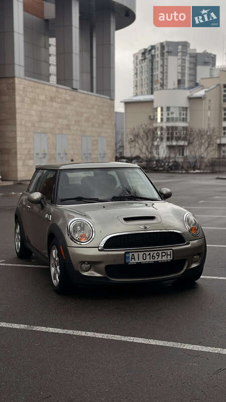 2010 mini hatch