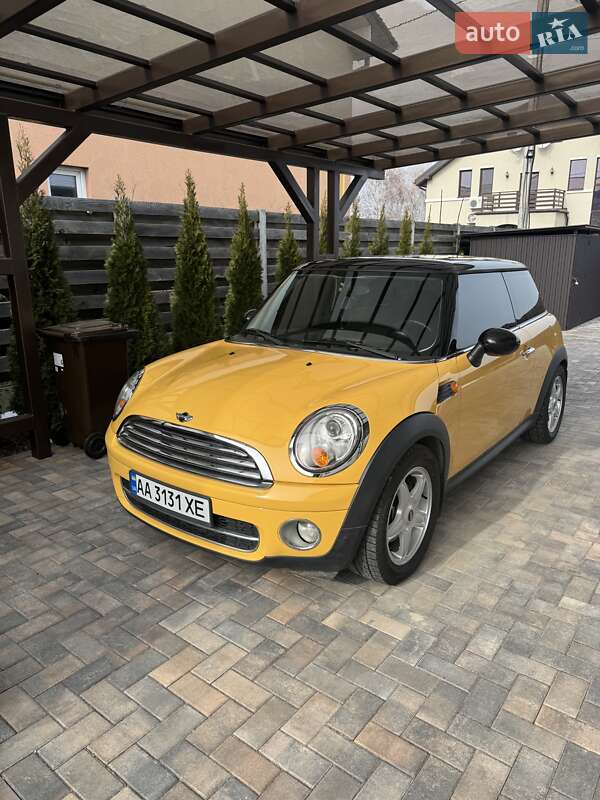 2009 mini hatch