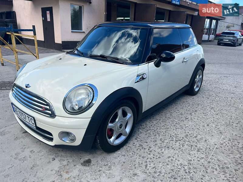 2010 mini hatch