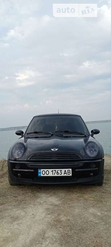 2003 mini hatch