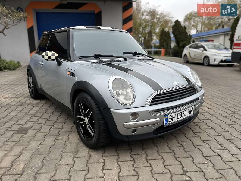 2003 mini hatch