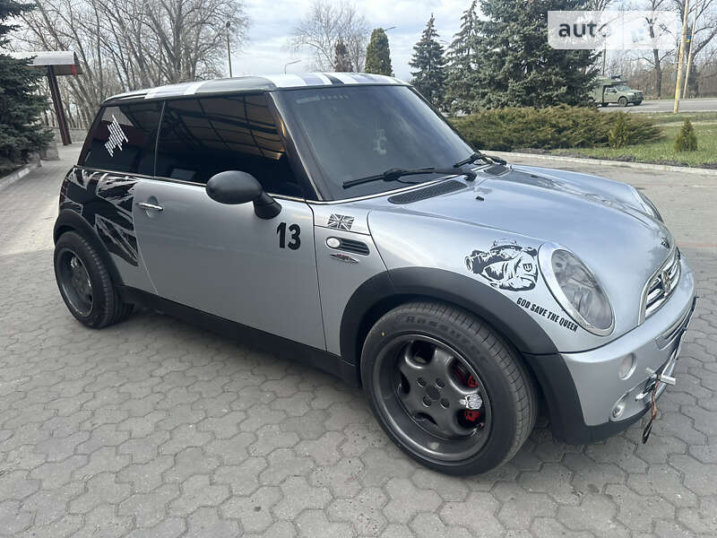 2005 mini one