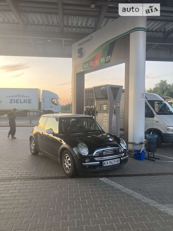 2002 mini hatch