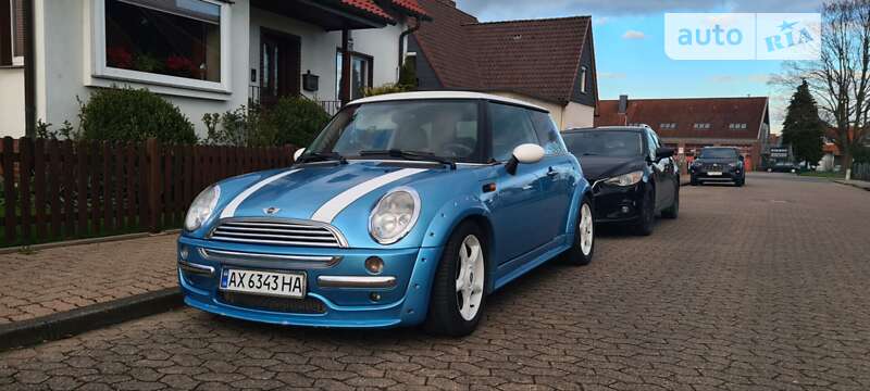 2004 mini hatch