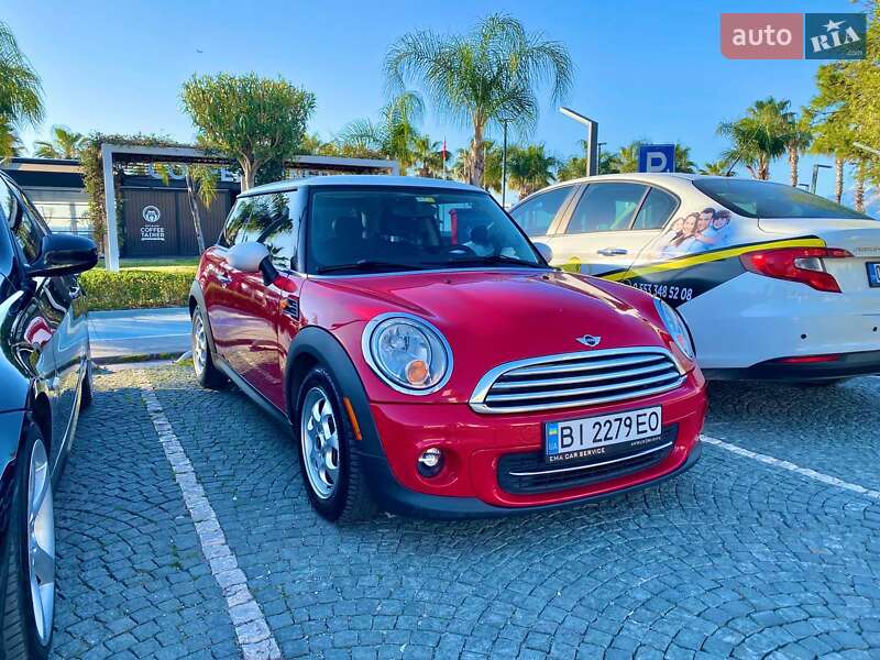 2012 mini hatch