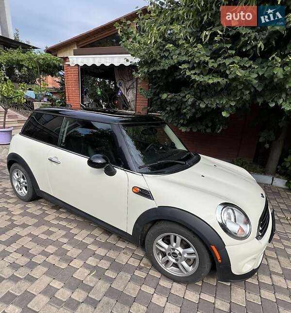 2013 mini hatch