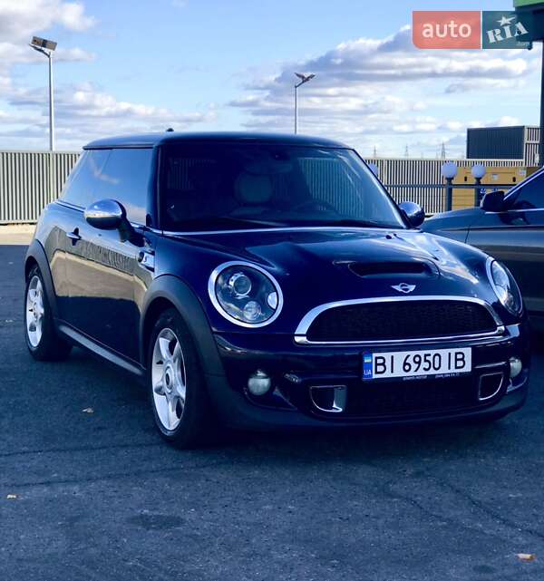 2012 mini hatch