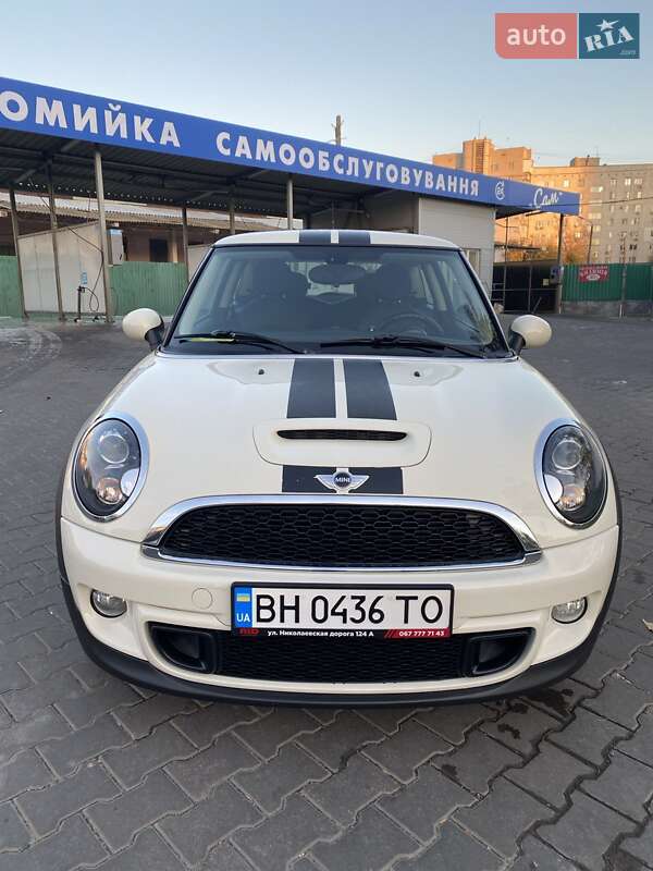 2013 mini hatch