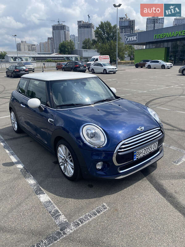2016 mini hatch