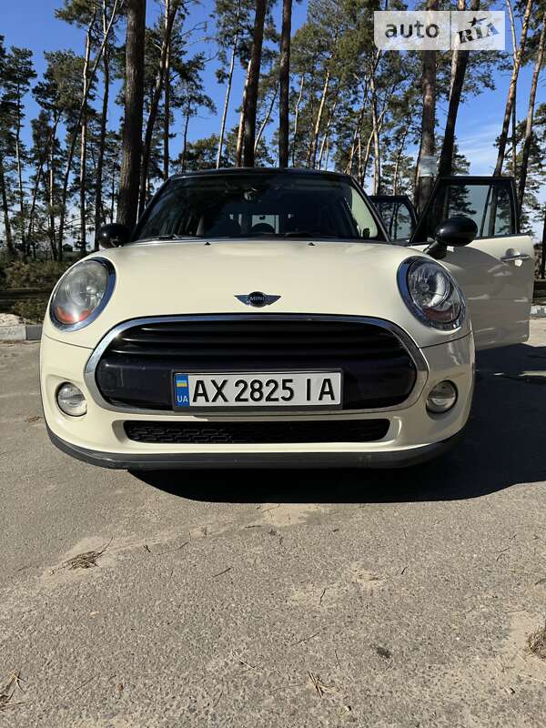2016 mini hatch