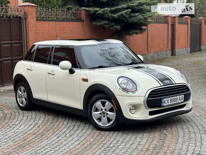 2017 mini hatch
