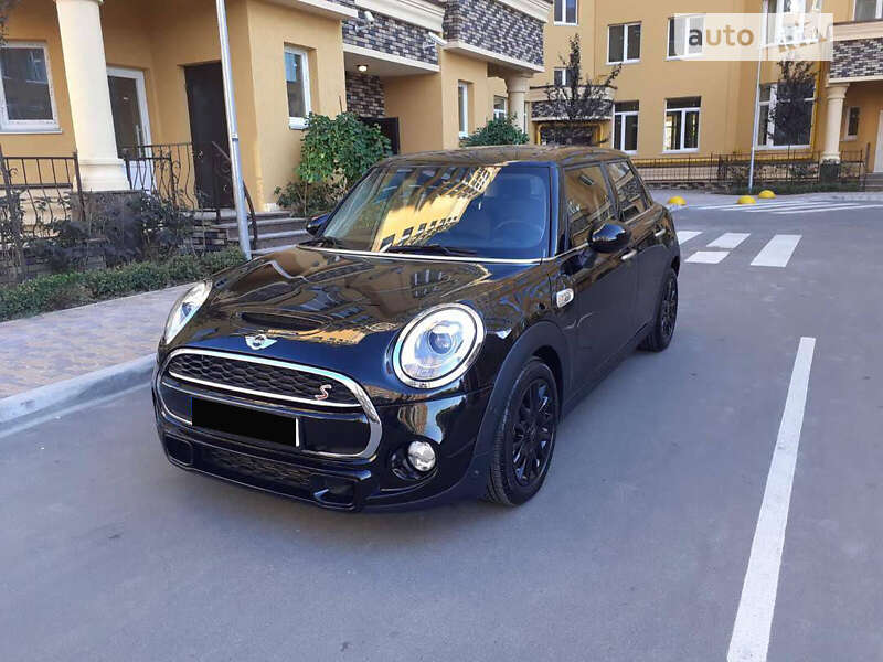 2017 mini hatch