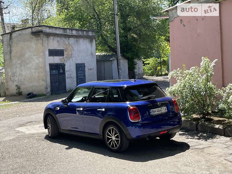 2018 mini hatch