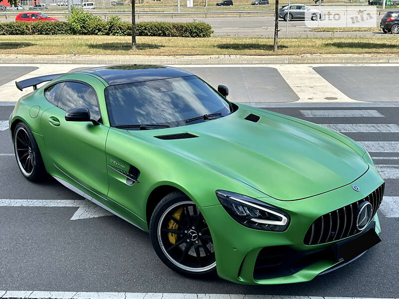 2019 mercedes-benz amg gt r