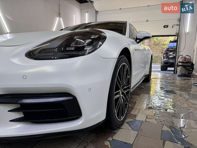 2017 porsche panamera